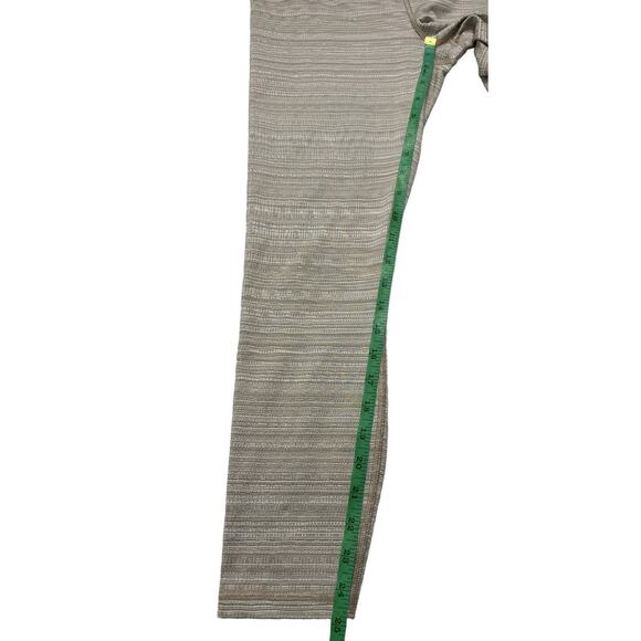 ATHLETA Jacquard Quail Tan Chaturanga Leggings Size Medium #293133 Textured Crop - Picture 8 of 8